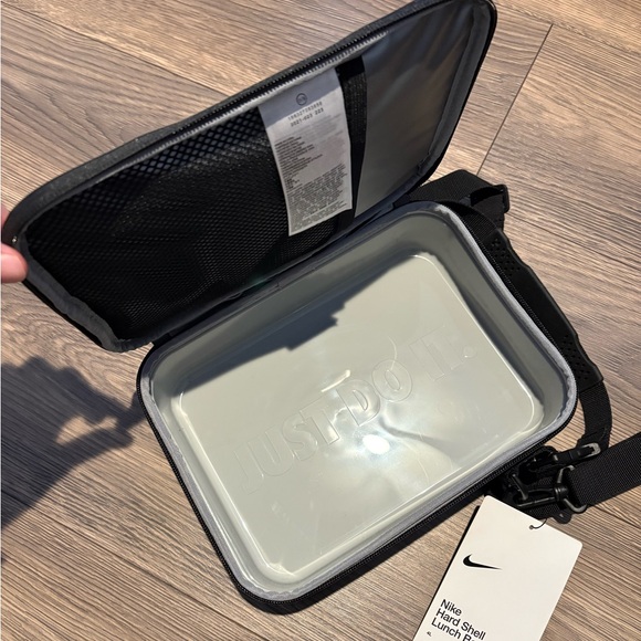 Nike Hard Shell Lunch Box - Picture 2 of 2